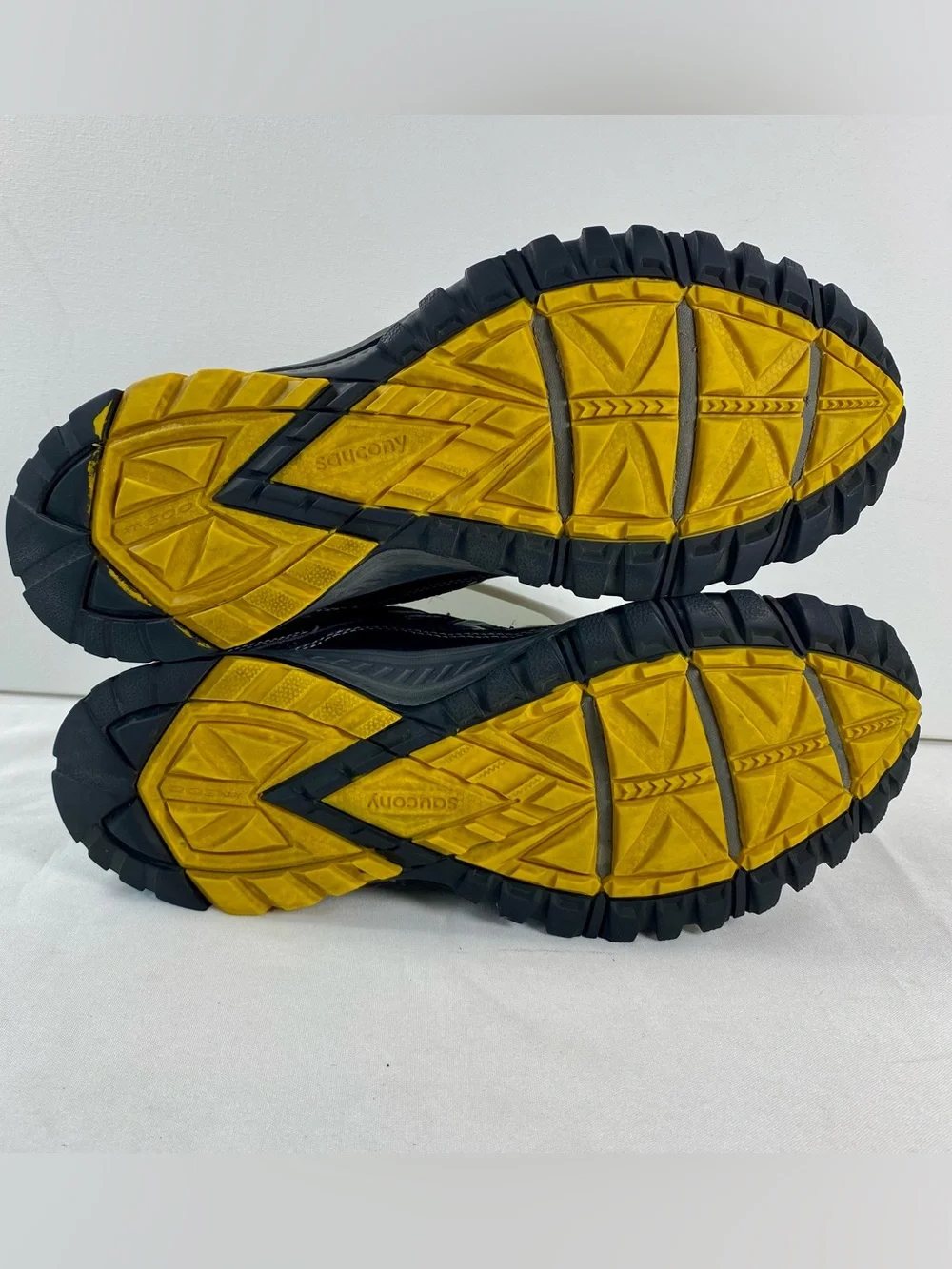 Saucony Excursion TR9 Mens 11 Black Yellow Trail Running Shoes S25249-1